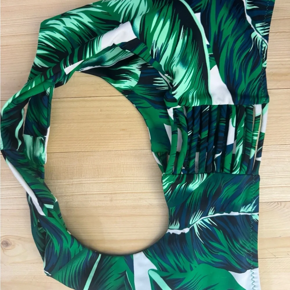 Cupshe Tropical Leaf Bikini Top Medium Green Palm Print High Neck Swimwear